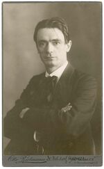 Vorschaubild für Datei:Rudolf Steiner 1905 (Otto Rietmann).jpg